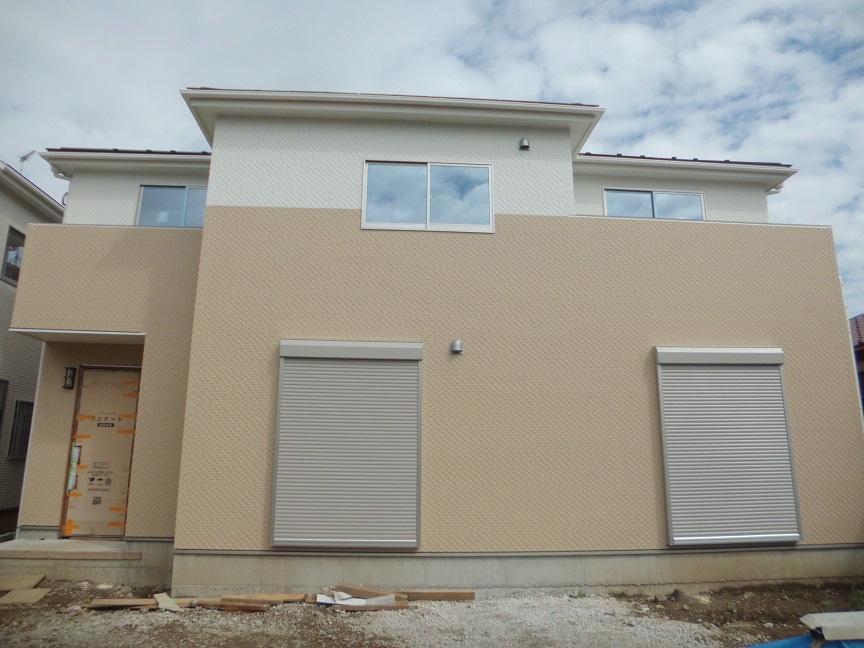 Local appearance photo. Local (10 May 2013) Shooting