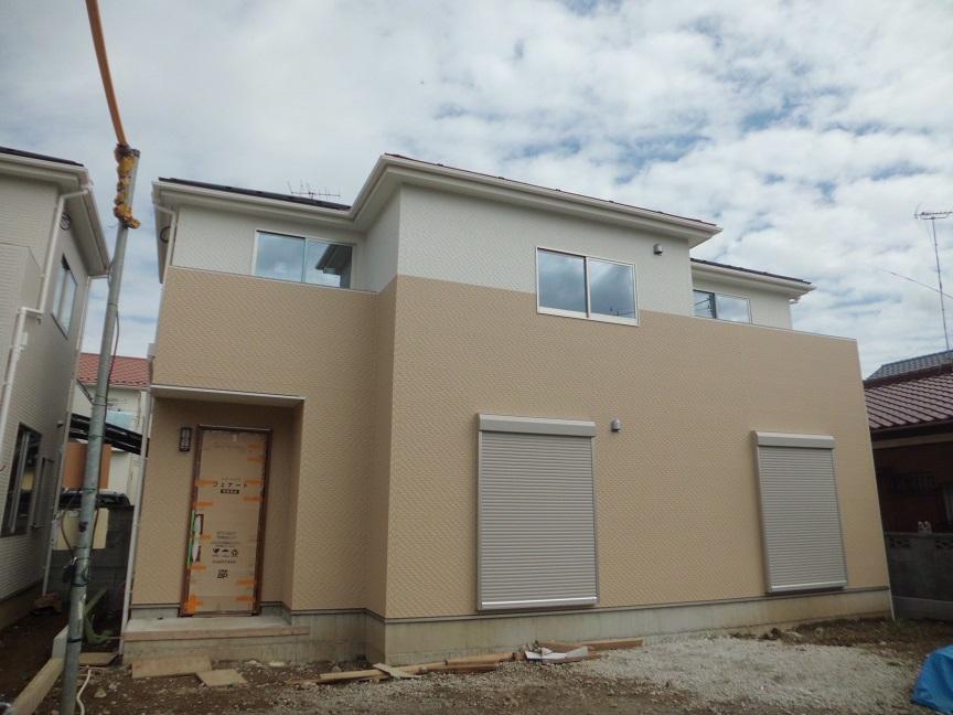 Local appearance photo. Local (10 May 2013) Shooting