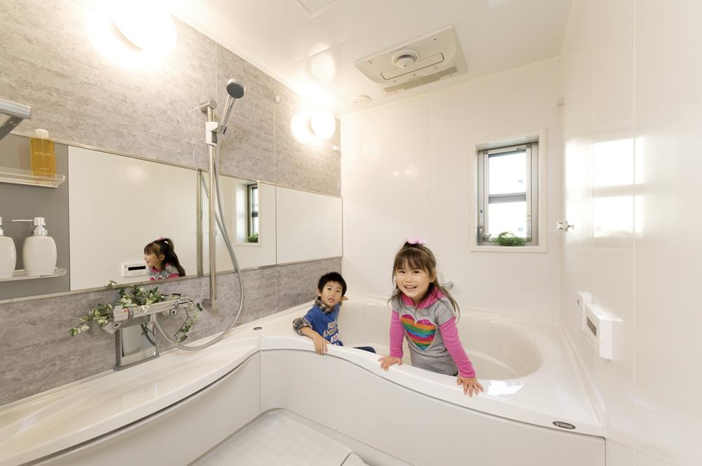 Other Equipment. Spacious bathroom bathroom dryer mist sauna family put everyone ・ Sound system as standard equipment