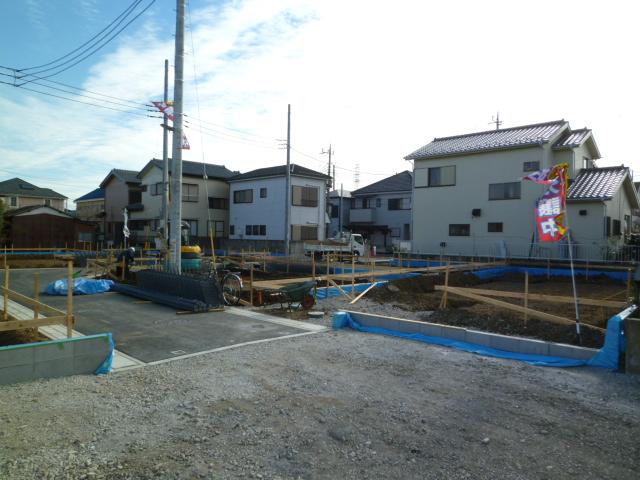 Local photos, including front road. Local (December 17, 2013) Shooting