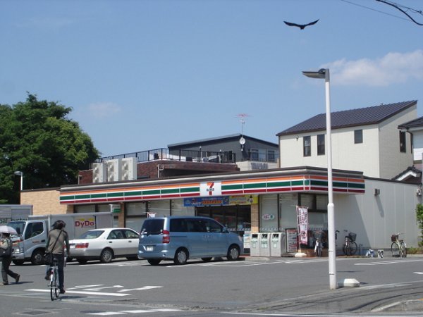 Convenience store. 480m to Seven-Eleven (convenience store)