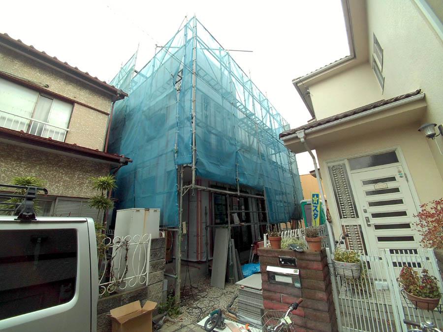 Local photos, including front road. We offer the same use the finished model house of this property. Please feel free to contact us. 