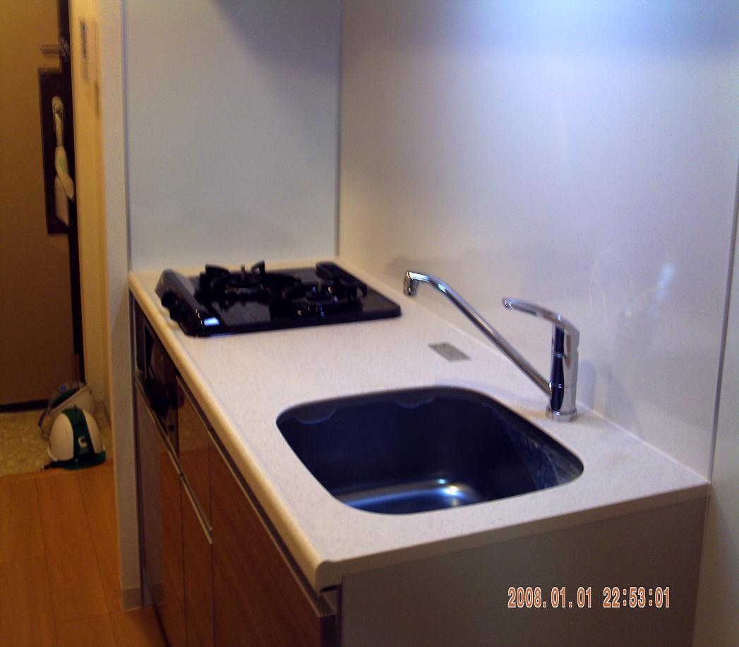 Kitchen. System K for the family (artificial marble use of gas 2 burners)