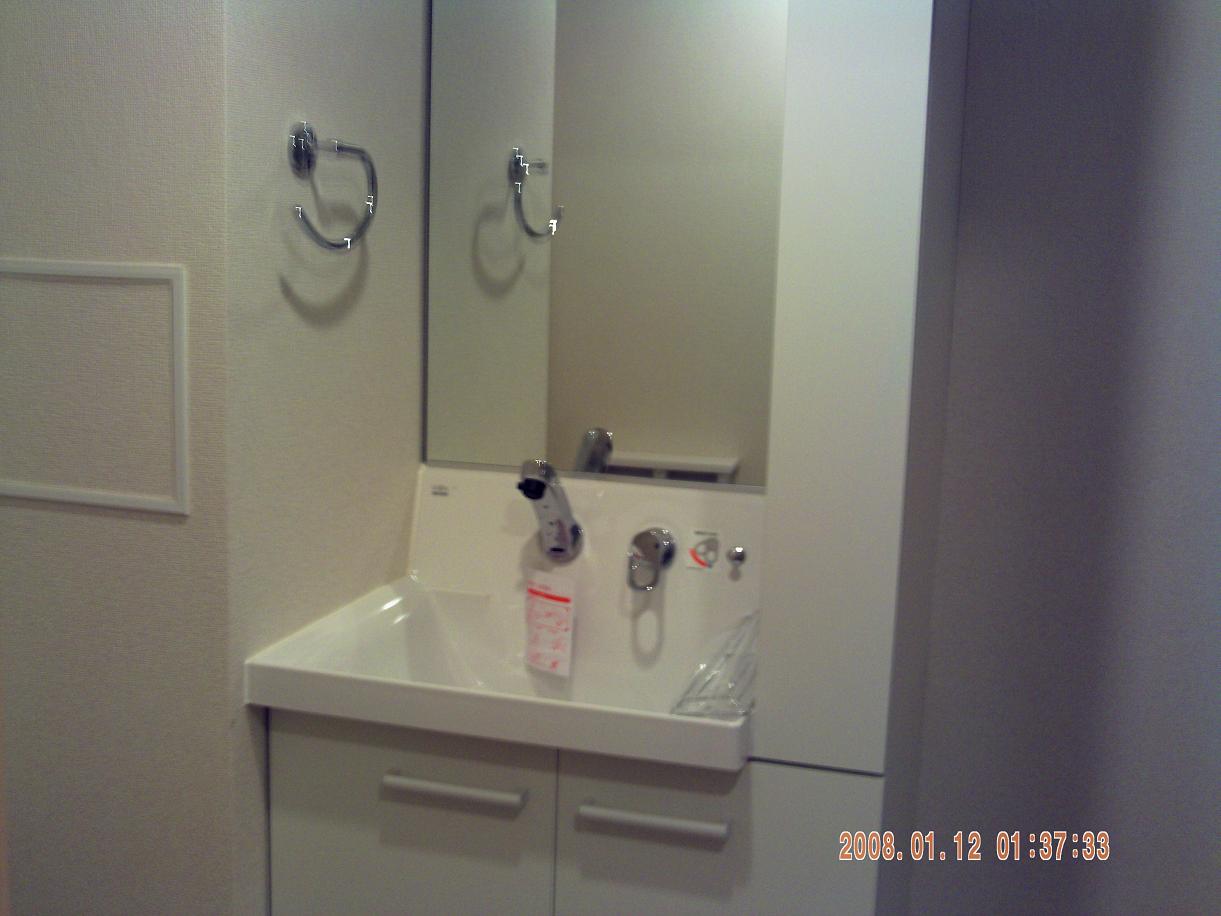 Washroom. Shampoo dresser (morning you can Shan. )