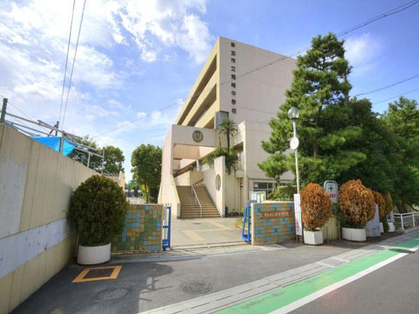 Junior high school. Sezaki 510m until junior high school