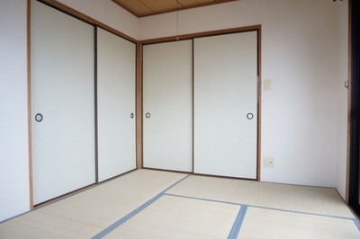 Living and room. Japanese-style room 6 quires