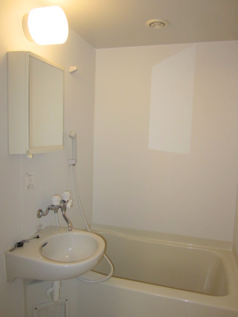 Bath. Bathroom with a window