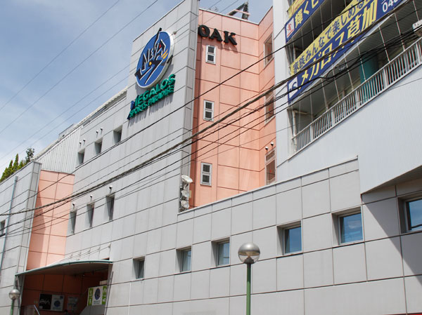 Surrounding environment. Megalos Soka (about 230m ・ A 3-minute walk). For extending the child's motivation and possibilities, Also enhance nearby sports facility that offered a variety of classroom. There is also a dance of the classroom was a compulsory subject in junior high school from 2012, Is an environment that continues to support the growth of the child.