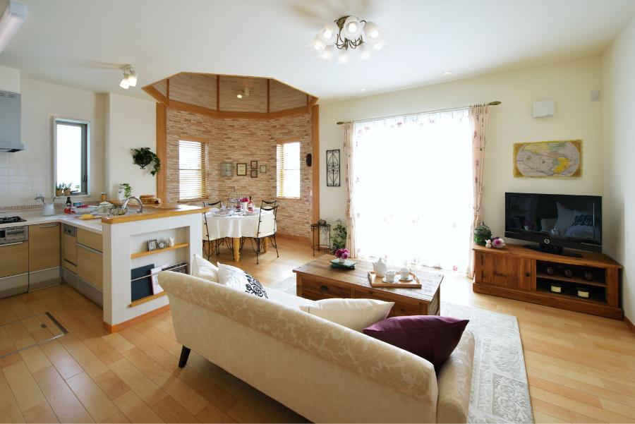 Living. Bright and airy living ・ dining [Local model house] Released! 