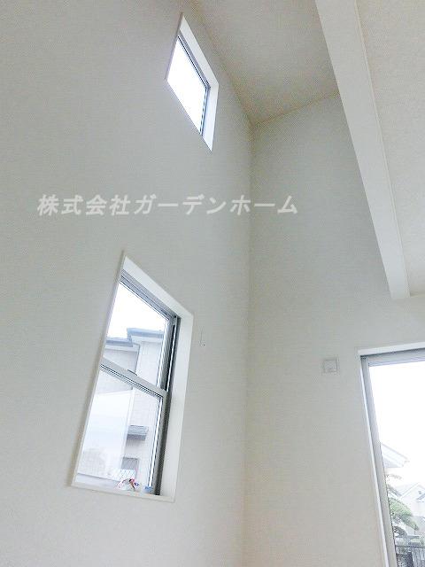 Other. ■ Atrium with daylight and the feeling of freedom ■