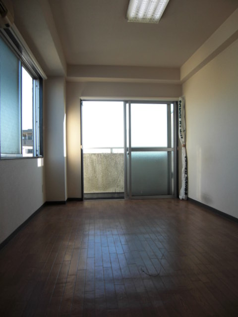 Living and room. Image Photos