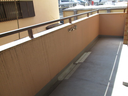 Washroom. Balcony
