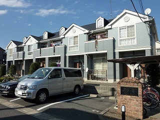 Building appearance. Built in 2000