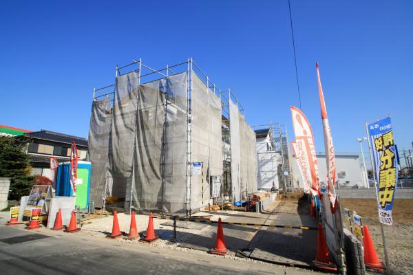 Local appearance photo.  ◆ Car space two Allowed ◆ 