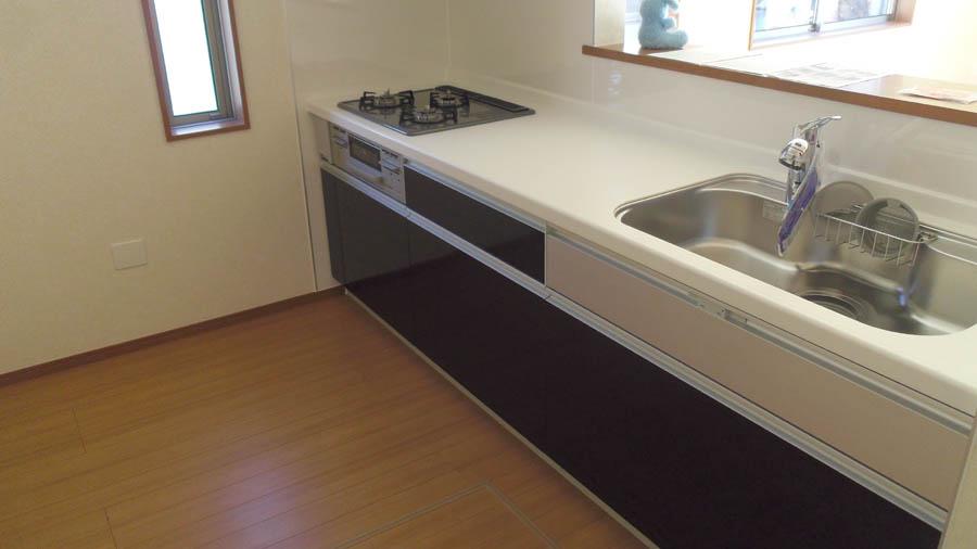 Kitchen. Was building completed. Such as the actual image from per yang, We have to wait all the time so you can see directly.