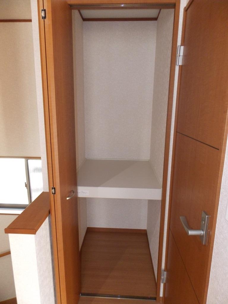 Receipt. Building 2 Hallway storage