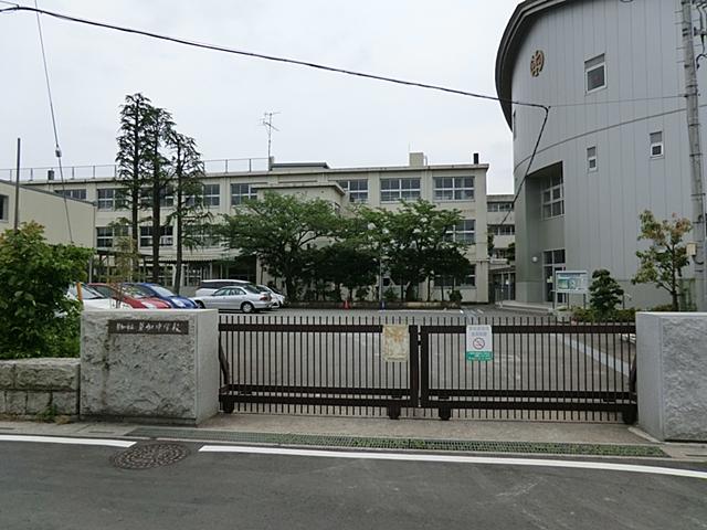 Junior high school. Soka Municipal Soka until junior high school 1670m