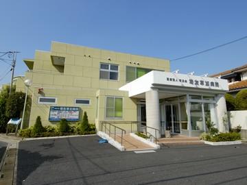 Hospital. Medical Corporation 埼友 Board 埼友 Soka to hospital 669m