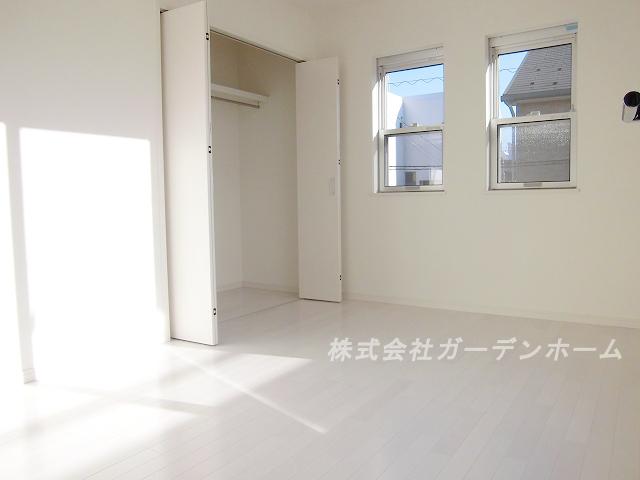 Non-living room. Bright Western-style