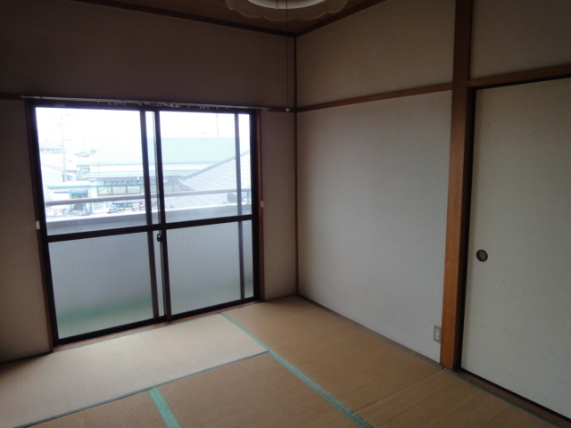 Other room space. 6 Pledge of Japanese-style room