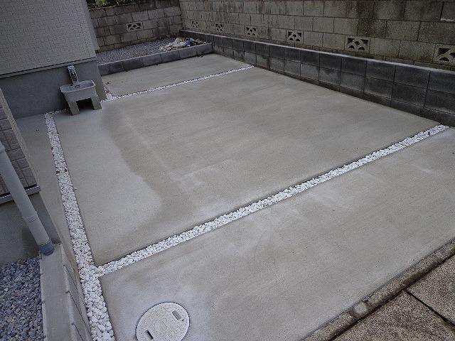 Parking lot. Local (12 May 2013) Shooting