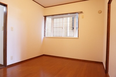 Living and room. Western-style 6 Pledge! !