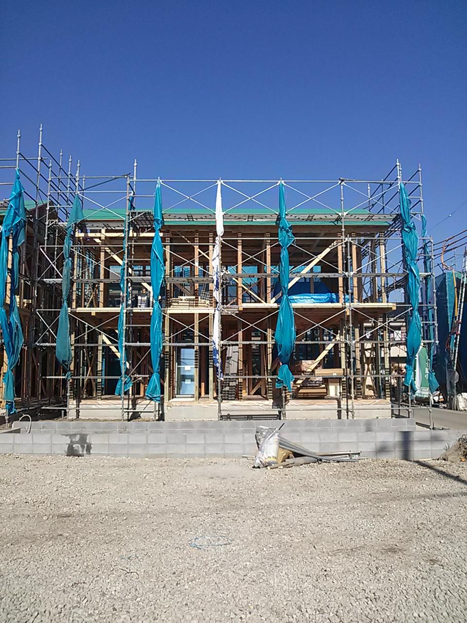 Local photos, including front road. Local (12 May 2013) Shooting