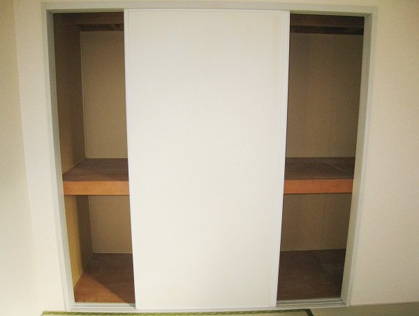 Receipt. Plenty of closet