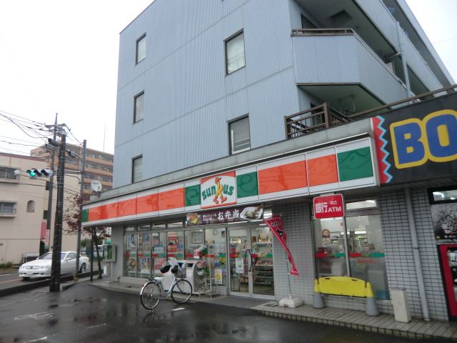 Convenience store. 630m until Thanksgiving (convenience store)