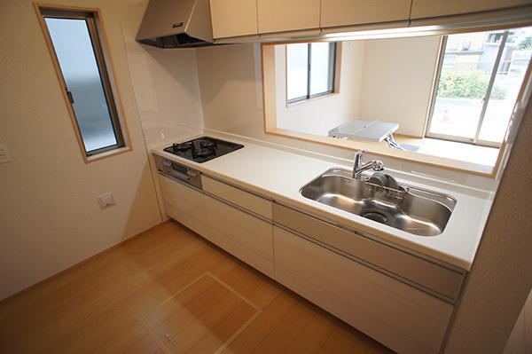 Kitchen. Face-to-face kitchen with a very popular Indoor (11 May 2013) Shooting