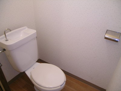 Bath. Ventilation with windows ◎ is the toilet