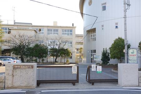 Junior high school. Soka Municipal Soka until junior high school 1228m