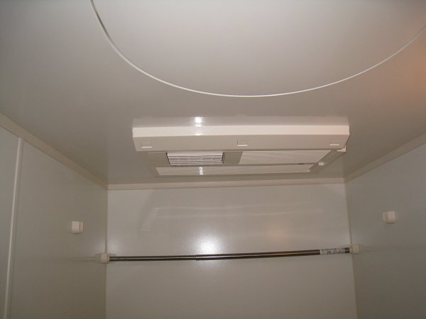 Other Equipment. Bathroom heater dryer warm winter bathing, Immediately to dry the clothes on a rainy day