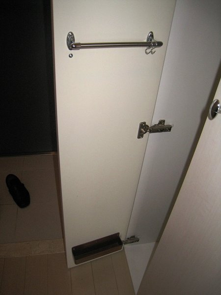 Other Equipment. Space to be set up an umbrella to the shoe closet door!