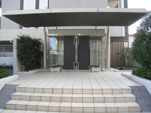 Entrance. First floor entrance