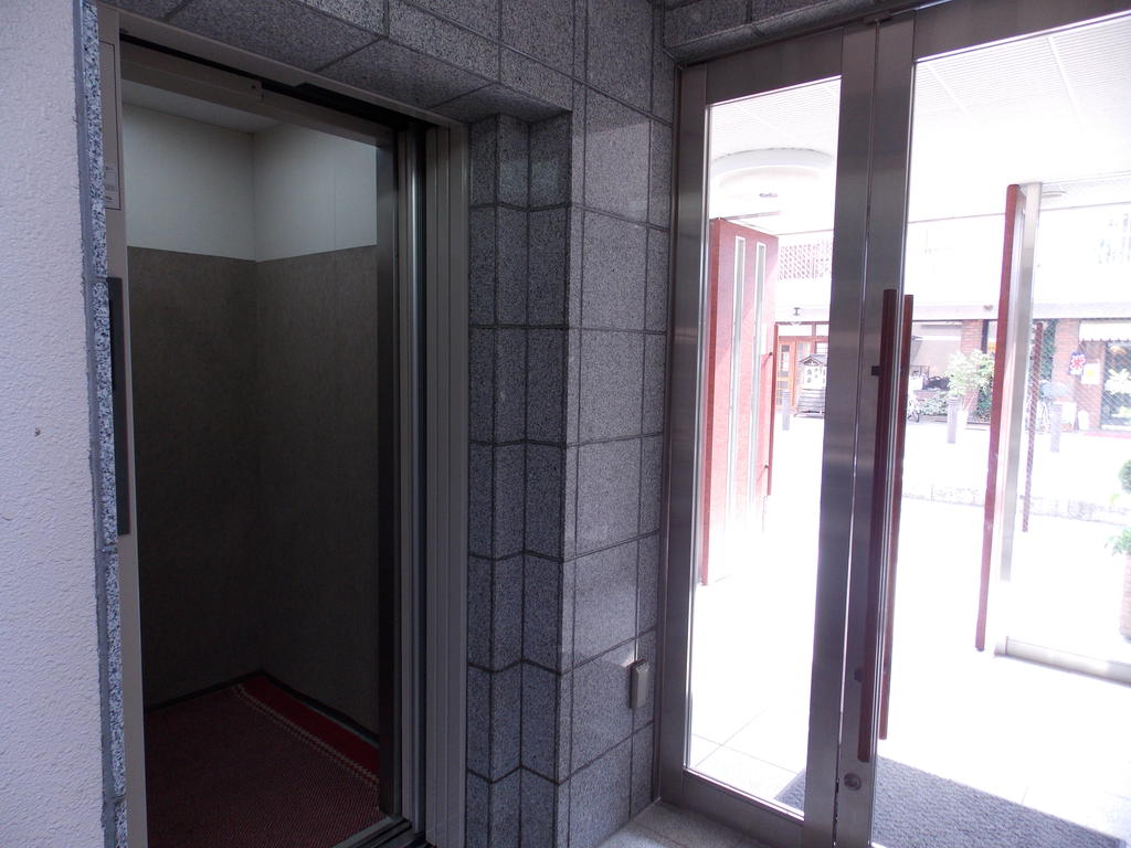 Other common areas. Elevator