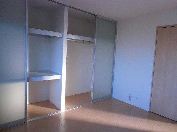 Other room space. Storage capacity of surprise