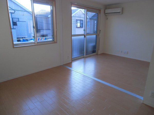 Living and room. South is a bright living room of direction.