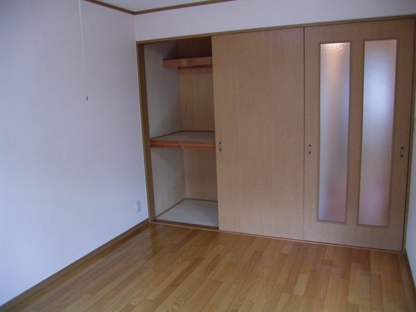 Other room space. Storage is also rich