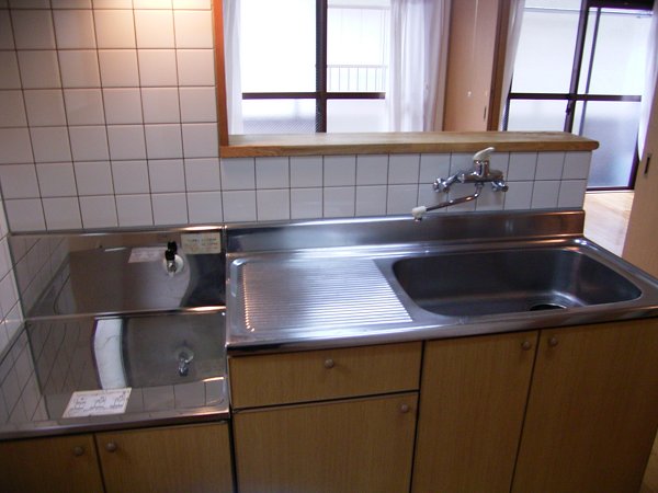 Kitchen. Two-burner gas stove installation Allowed