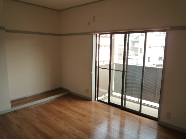 Other room space. Western style room