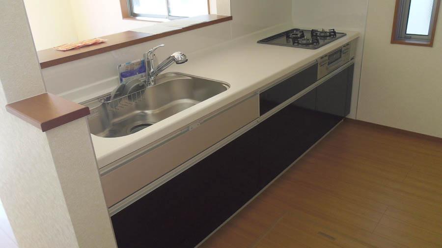 Kitchen. Was building completed. Such as the actual image from per yang, We have to wait all the time so you can see directly.