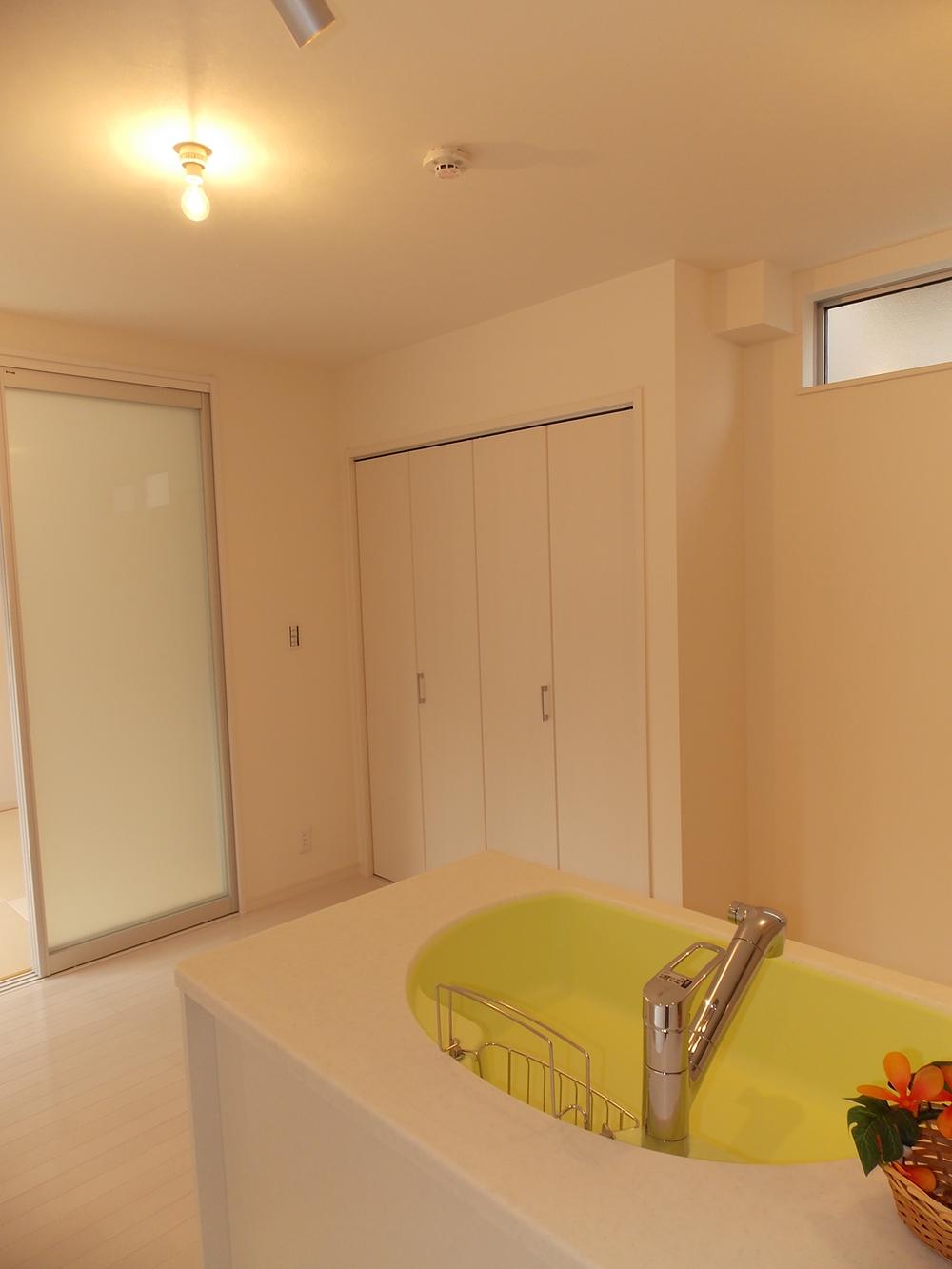 Receipt. Local (10 May 2013) Shooting