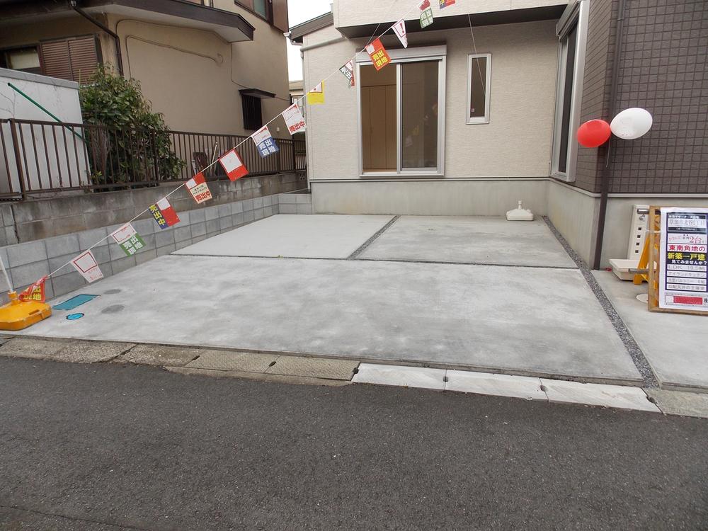 Parking lot. Local (10 May 2013) Shooting