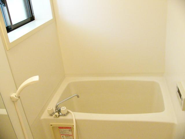 Bath. Add 焚給 hot water
