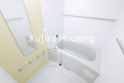 Bath. Happy Reheating with a functional bath