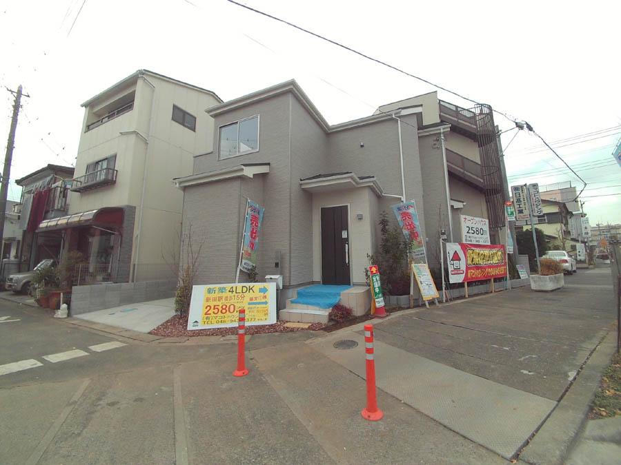 Local photos, including front road. Was building completed. Such as the actual image from per yang, We have to wait all the time so you can see directly. 