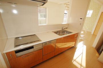 Same specifications photo (kitchen). Takara is proud of the kitchen made of standard considering the usability. Of course, we also adopted, such as the bottom plate of the popularity of Takara enamel kitchen panel. Soft motion is also standard equipment.