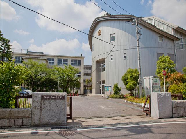 Junior high school. Soka Municipal Soka until junior high school 960m