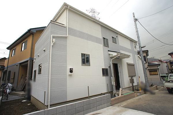 Local appearance photo. (3 Building)